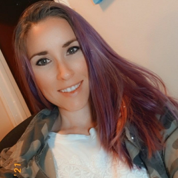 Meet the Posh Ambassador Bridget! - Picture 3 of 9